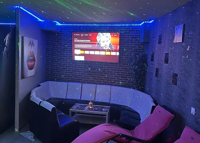 Pure Private Experience For 5 People * Монлюсон