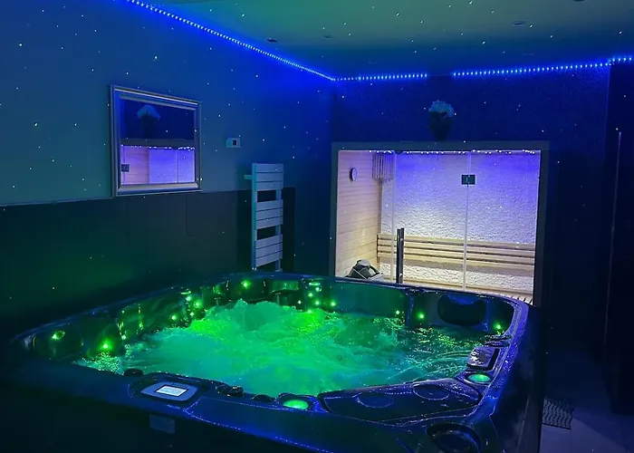 Pure Private Experience For 5 People * Монлюсон